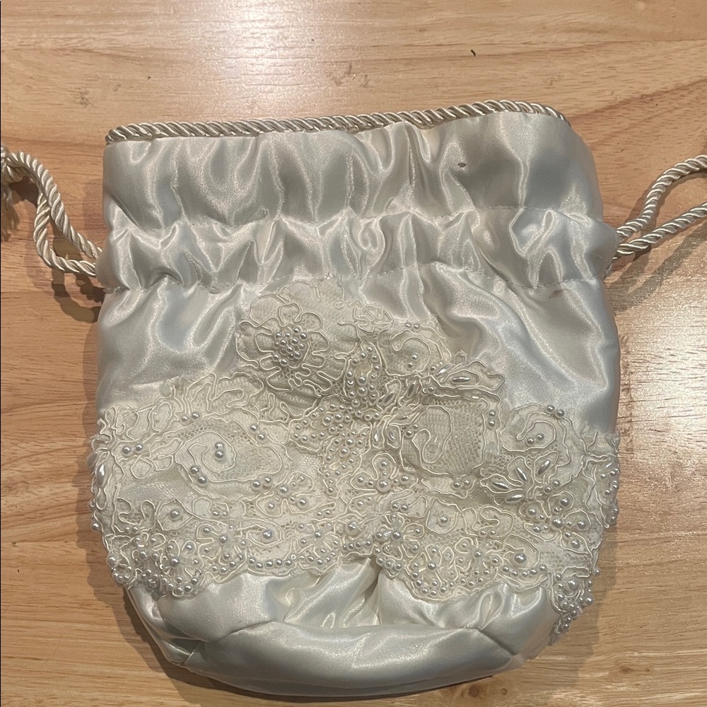 Elegant White Satin Wedding Drawstring Bag